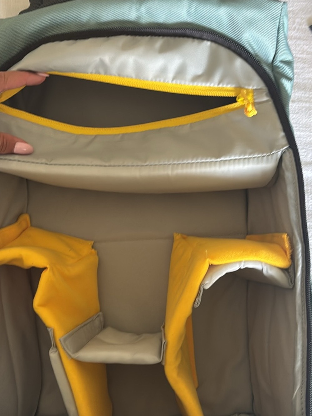 National Geographic Camera Backpack - Picture 2 of 4